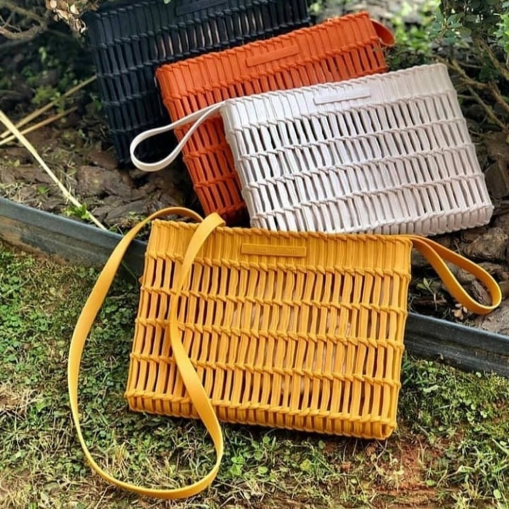 Melissa x Salinas Convertible Clutch Ochre